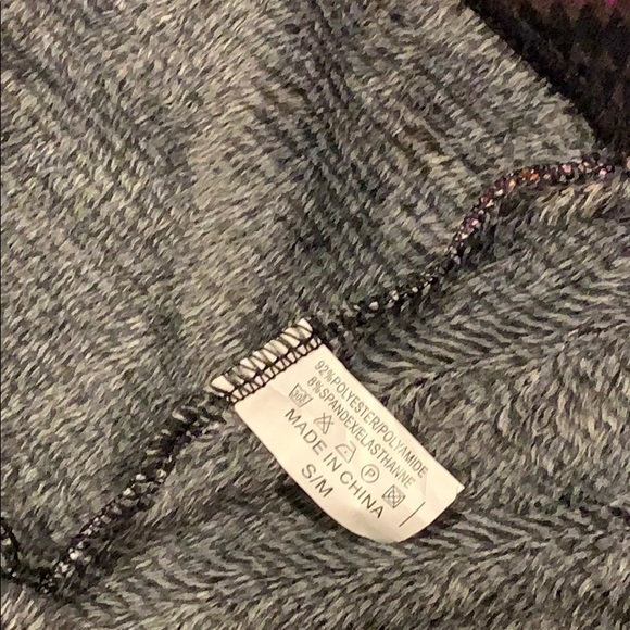 NWT Lida Collection Skull Pattern Lined Leggings - Picture 4 of 4